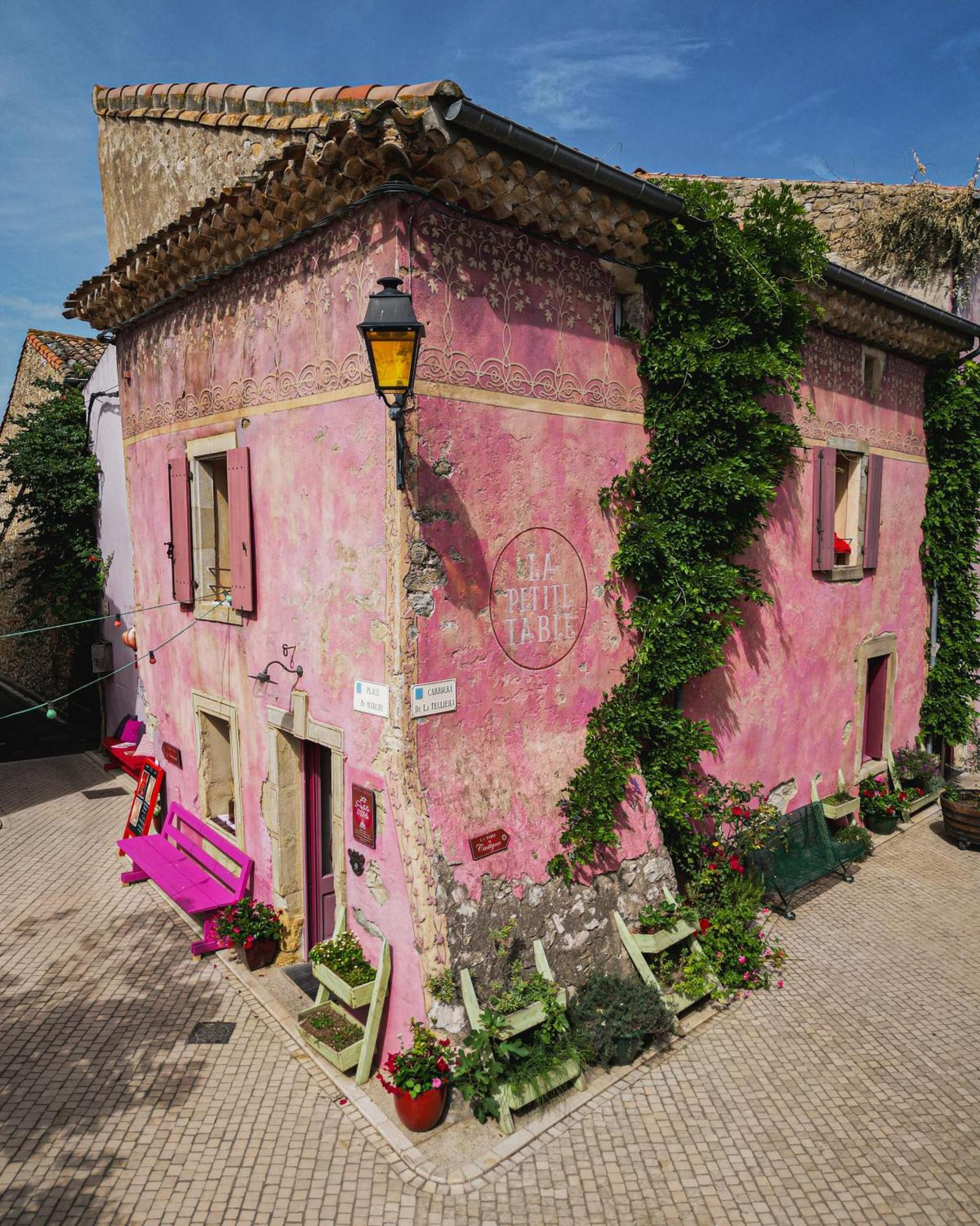 Village Castigno - Wine Hotel & Resort Assignan Buitenkant foto