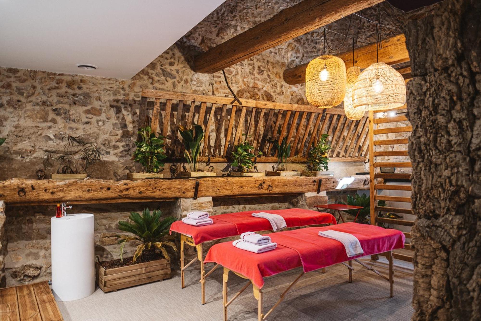 Village Castigno - Wine Hotel & Resort Assignan Buitenkant foto